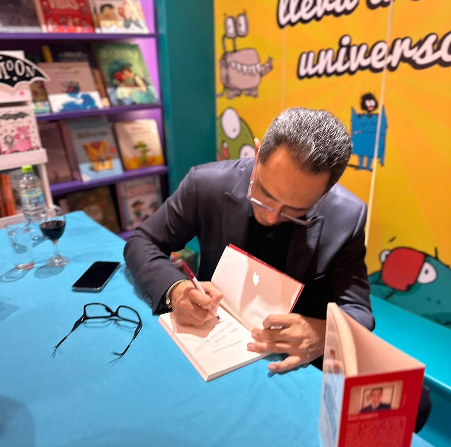 Libro autografiado: Y si hacemos dinero?